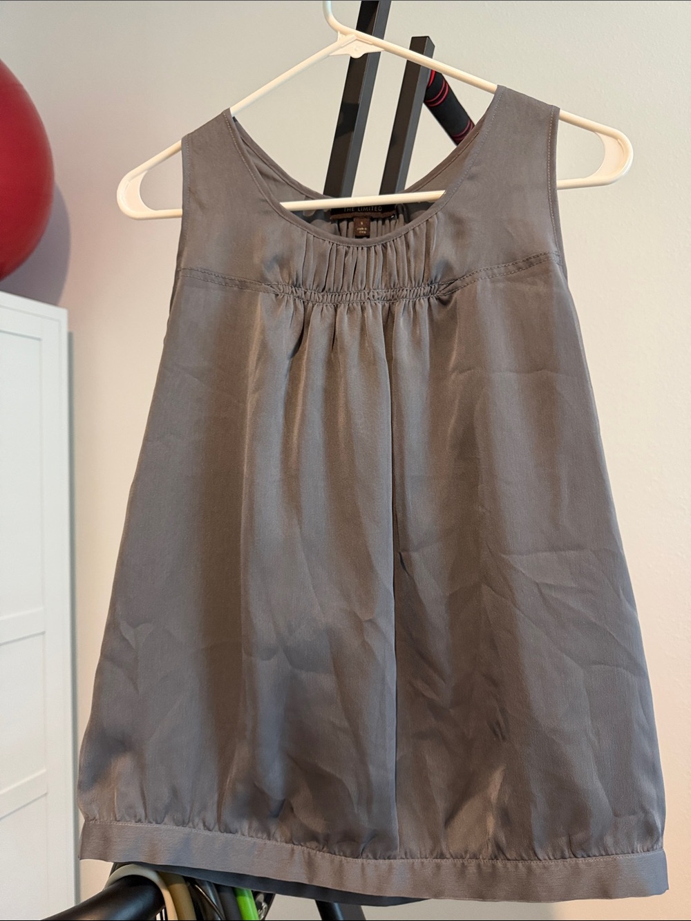 The Limited Gray Sleeveless Gathered Neck Blouse